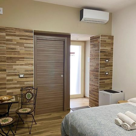 Annette Rooms Bari Exterior photo